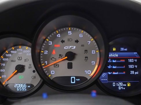 Certified 2018 Porsche 911 GT3 image 23