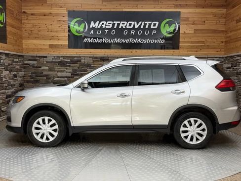 Used 2017 Nissan Rogue S w/ S Appearance Package AWD/4WD image 8