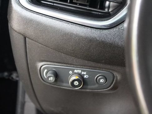 Used 2021 Chevrolet Equinox LT FWD image 13