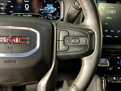 Used 2024 GMC Sierra 2500 AT4 w/ AT4 Premium Plus Package AWD/4WD image 12