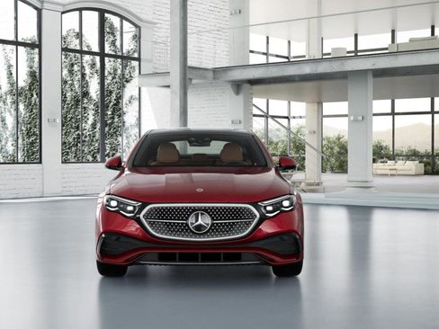 New 2026 Mercedes-Benz E 450 4MATIC Sedan image 5