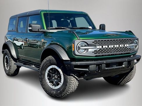 Used 2024 Ford Bronco Badlands image 1