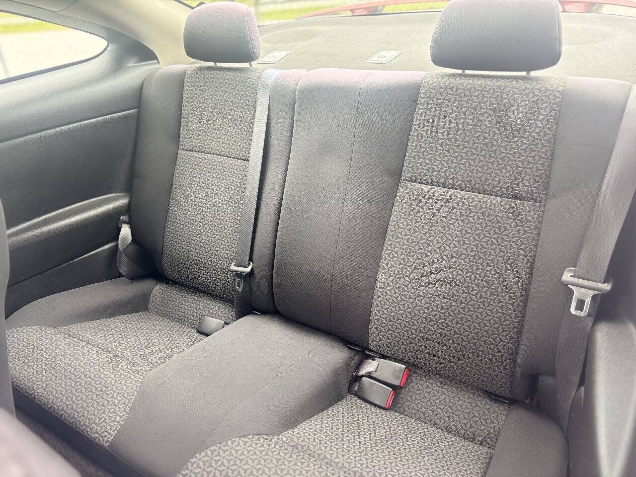 Used 2009 Pontiac G5 FWD image 9