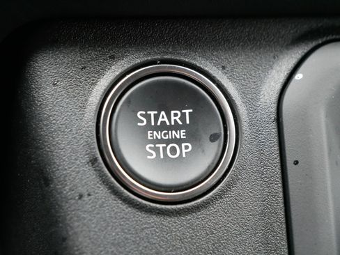 Used 2024 Land Rover Defender 130 X image 29