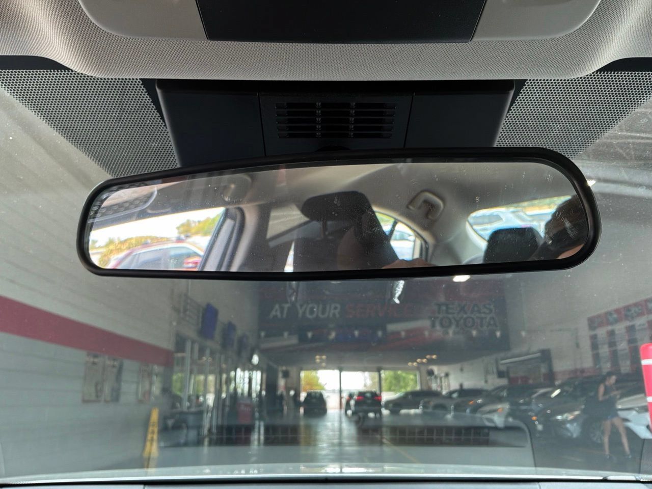 Used 2026 Toyota Camry LE FWD image 19