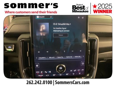 Used 2025 GMC Yukon XL AT4 Ultimate w/ LPO, Floor Liner Package AWD/4WD image 15