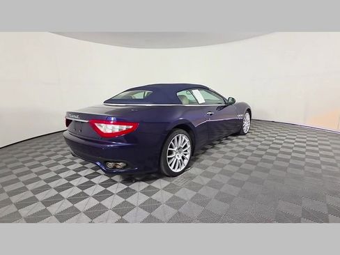 Used 2014 Maserati GranTurismo Convertible RWD image 40