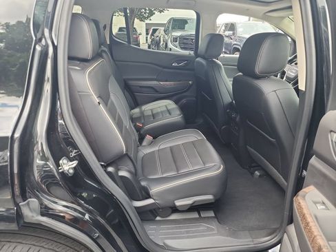 Certified 2023 GMC Acadia Denali w/ Black Diamond Edition AWD/4WD image 27
