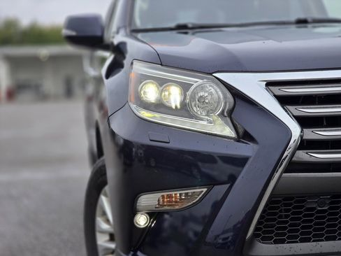 Used 2017 Lexus GX 460 image 9