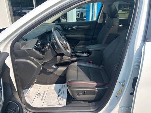 Used 2022 Buick Envision Essence w/ Technology Package II AWD/4WD image 17