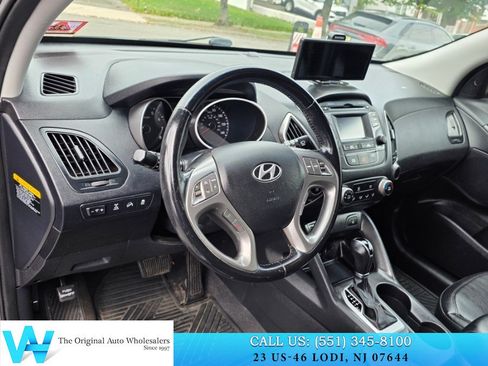 Used 2014 Hyundai Tucson SE AWD/4WD image 11