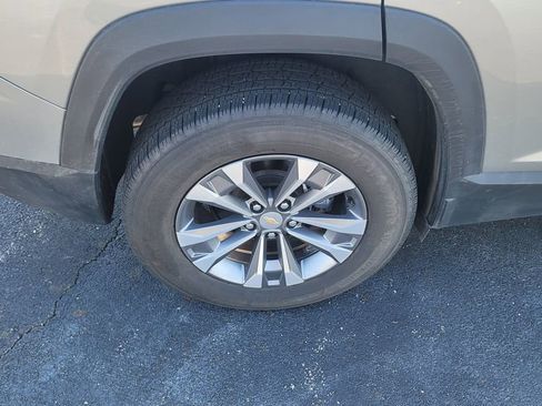 Used 2026 Chevrolet Equinox LT FWD image 13