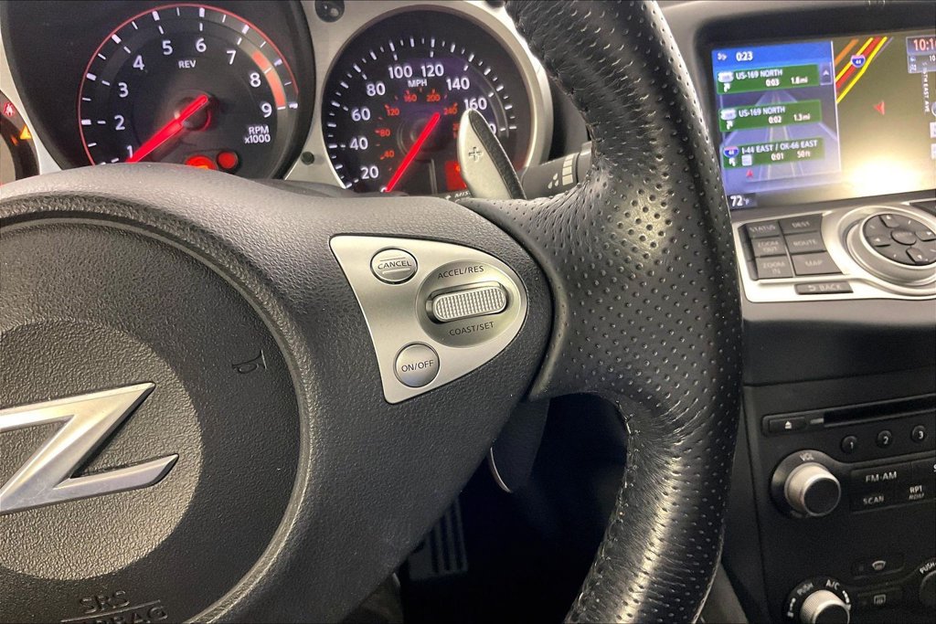 Used 2018 Nissan 370Z Touring RWD image 23