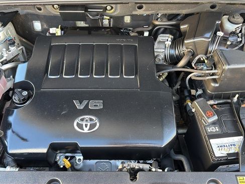 Used 2009 Toyota RAV4 Limited image 34