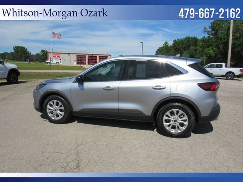 Used 2024 Ford Escape Active w/ Cold Weather Package FWD image 8