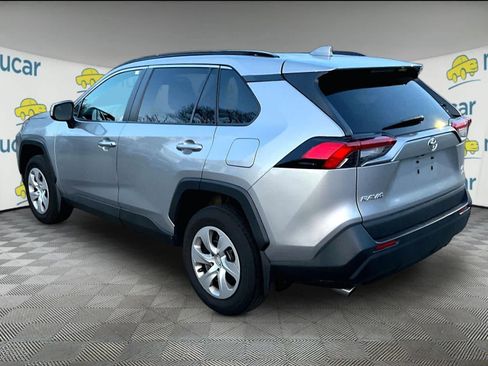 Used 2021 Toyota RAV4 LE AWD/4WD image 3