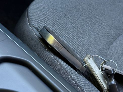 Used 2025 Kia K4 LXS image 27