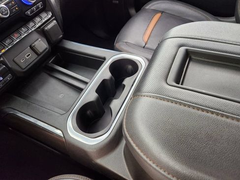 Used 2022 GMC Sierra 1500 AT4 w/ AT4 Premium Package AWD/4WD image 25