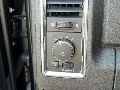 Used 2018 RAM 2500 Longhorn image 20