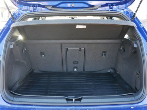 Used 2024 Volkswagen Golf R image 18