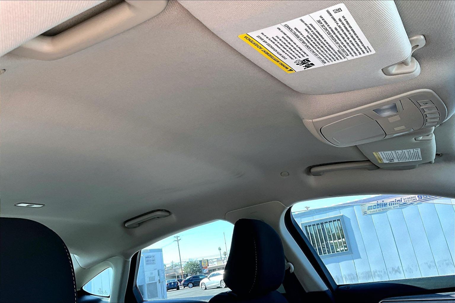 Used 2020 Ford Fusion SE FWD image 16