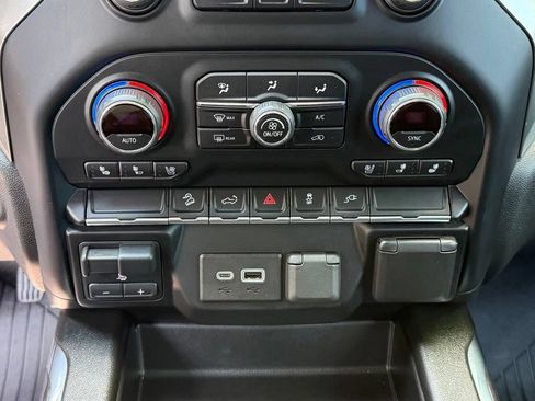 Used 2021 Chevrolet Silverado 2500 LTZ AWD/4WD image 19