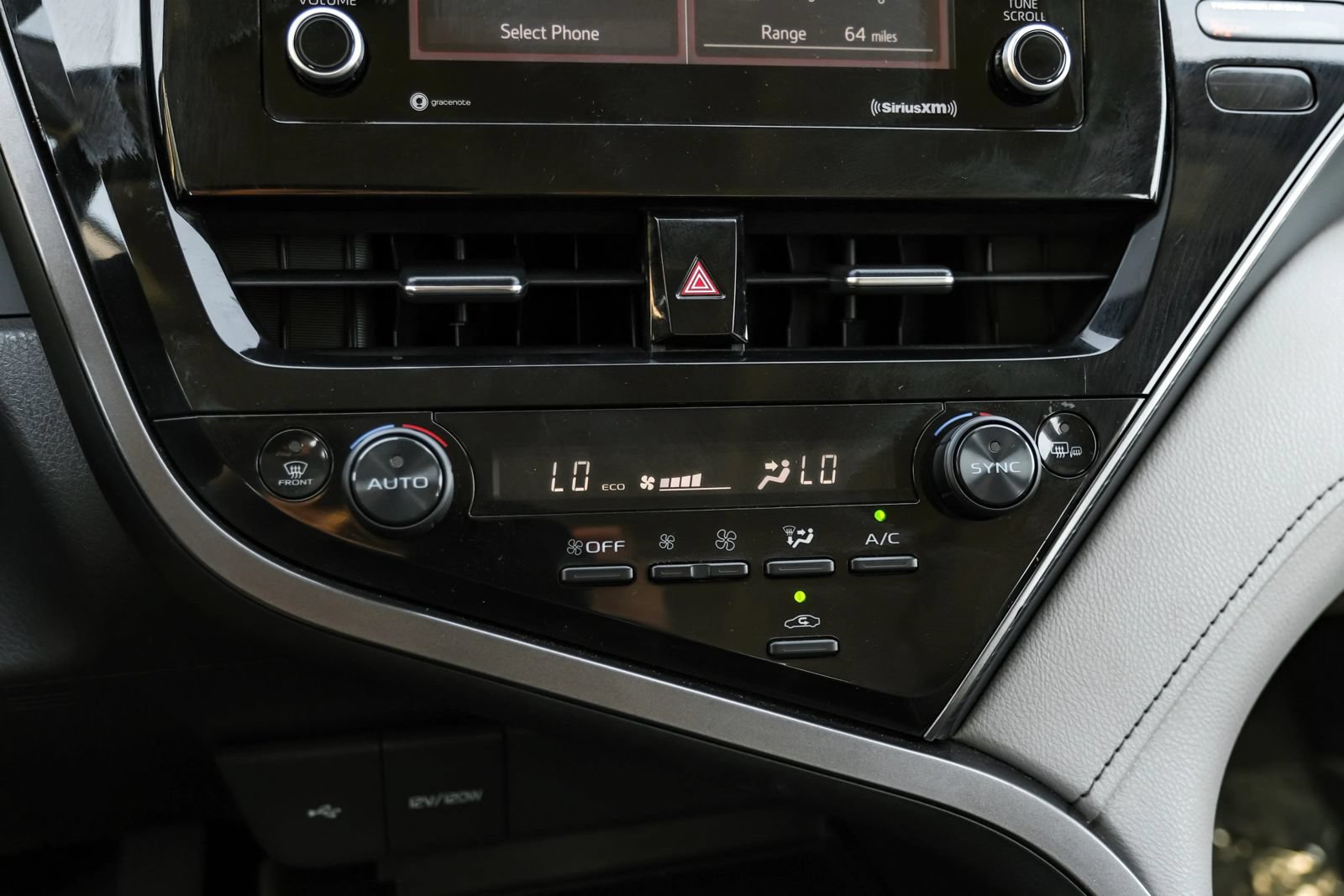 Used 2023 Toyota Camry SE FWD image 26