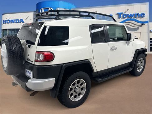 Used 2013 Toyota FJ Cruiser 4WD w/ Upgrade Pkg image 8