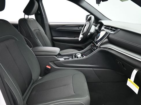 New 2026 Jeep Grand Cherokee L 4WD image 18