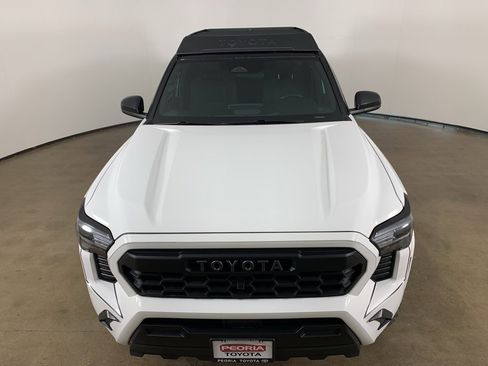 Used 2024 Toyota Tacoma SR image 4