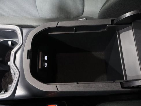 Used 2025 Toyota RAV4 LE image 32