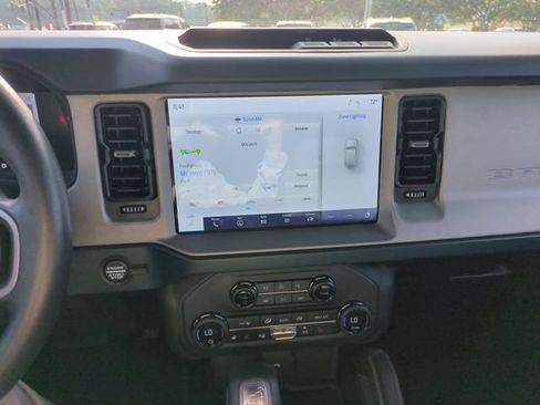 Used 2024 Ford Bronco Outer Banks AWD/4WD image 21