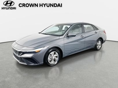 Certified 2025 Hyundai Elantra SE