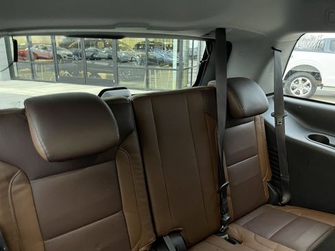 Used 2016 GMC Yukon SLE w/ Convenience Package image 28