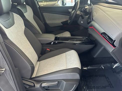 Certified 2023 Volkswagen ID.4 2WD image 9