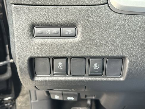 Certified 2024 Nissan Murano SV w/ SV Midnight Edition Package image 15