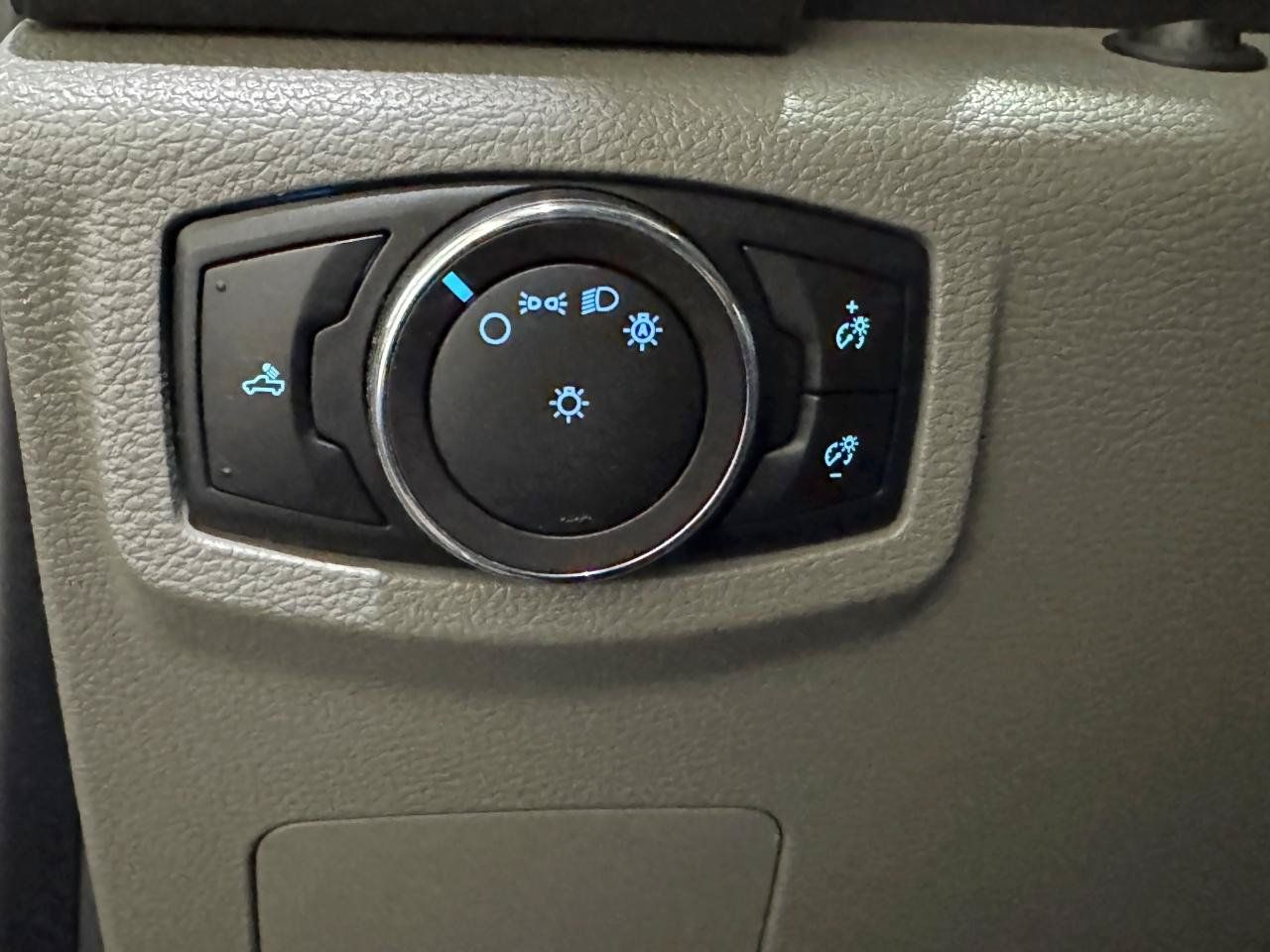 Used 2017 Ford F250 XLT AWD/4WD image 11
