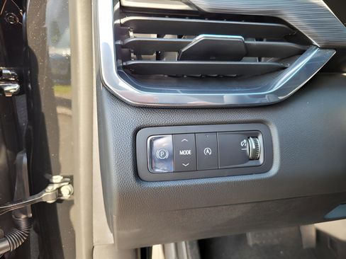 New 2025 GMC Acadia Elevation w/ Elevation Premium Package image 18