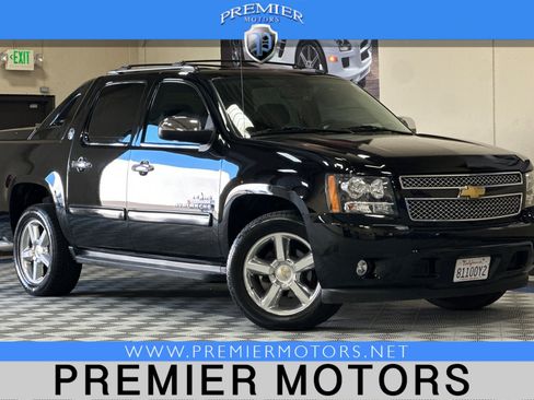 Used 2013 Chevrolet Avalanche LT w/ Texas Edition RWD image 1
