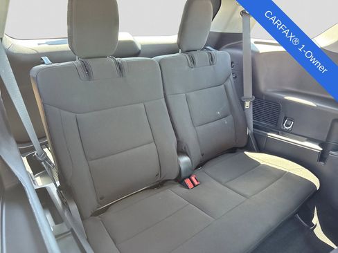 Used 2024 Ford Explorer XLT AWD/4WD image 24