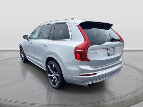 Used 2020 Volvo XC90 T5 Momentum w/ Advanced Package image 3
