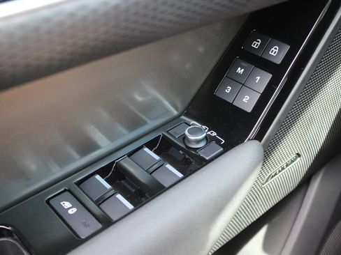 Used 2022 Land Rover Range Rover Velar S AWD/4WD image 15