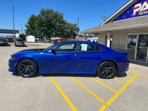 Used 2022 Dodge Charger R/T w/ Blacktop Package image 4