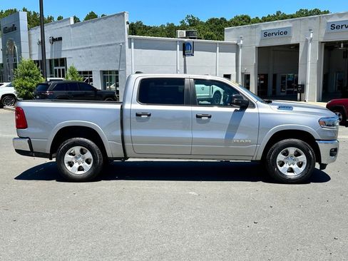 Used 2025 RAM 1500 Big Horn AWD/4WD image 22