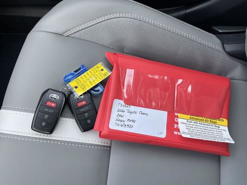 Used 2026 Toyota Camry SE w/ Convenience Package image 27