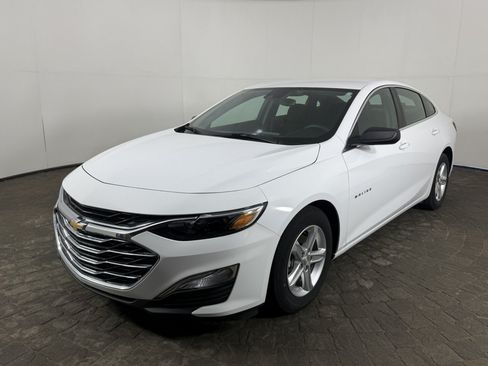 Used 2025 Chevrolet Malibu LS FWD image 3