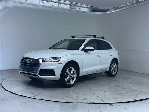 Used 2020 Audi Q5 Premium Plus w/ Premium Plus Package AWD/4WD image 2