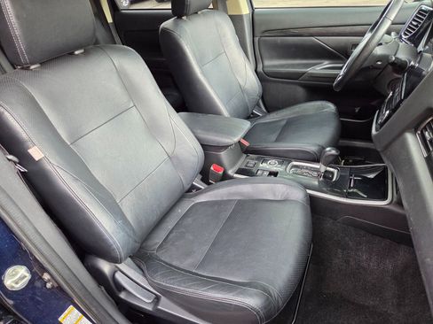 Used 2017 Mitsubishi Outlander SEL image 21