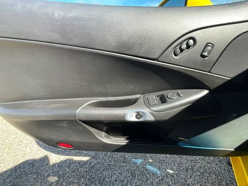 Used 2007 Chevrolet Corvette Coupe w/ Preferred Equipment Group image 18