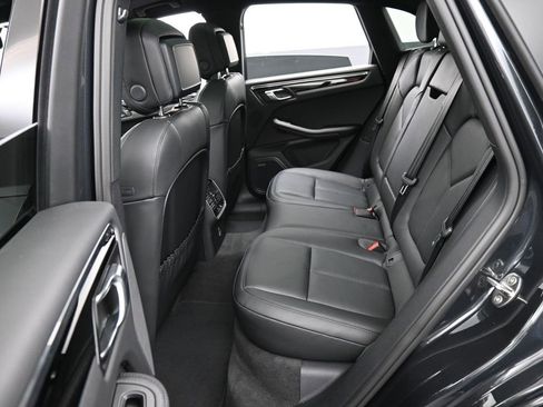 New 2026 Porsche Macan image 24